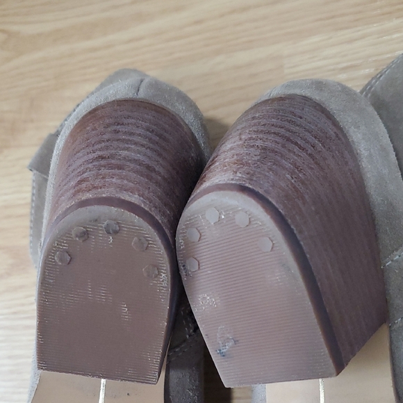 Dolce Vita Size 9 Taupe Suede Ankle Booties - Picture 9 of 12